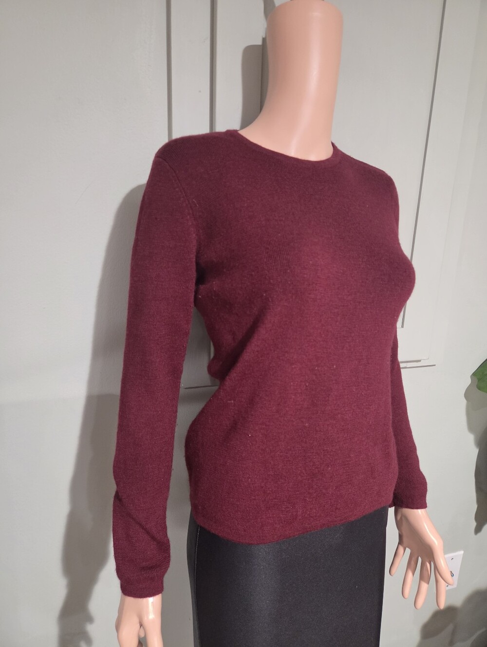Vintage Tweeds 100% Italian Merino Wool Burgundy Crewneck Sweater Medium - Picture 4 of 14